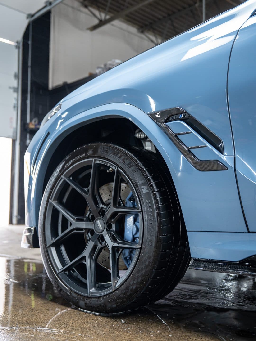 BMW X6 M, carbon fiber lip replacement at Woks Detailing, photo 3