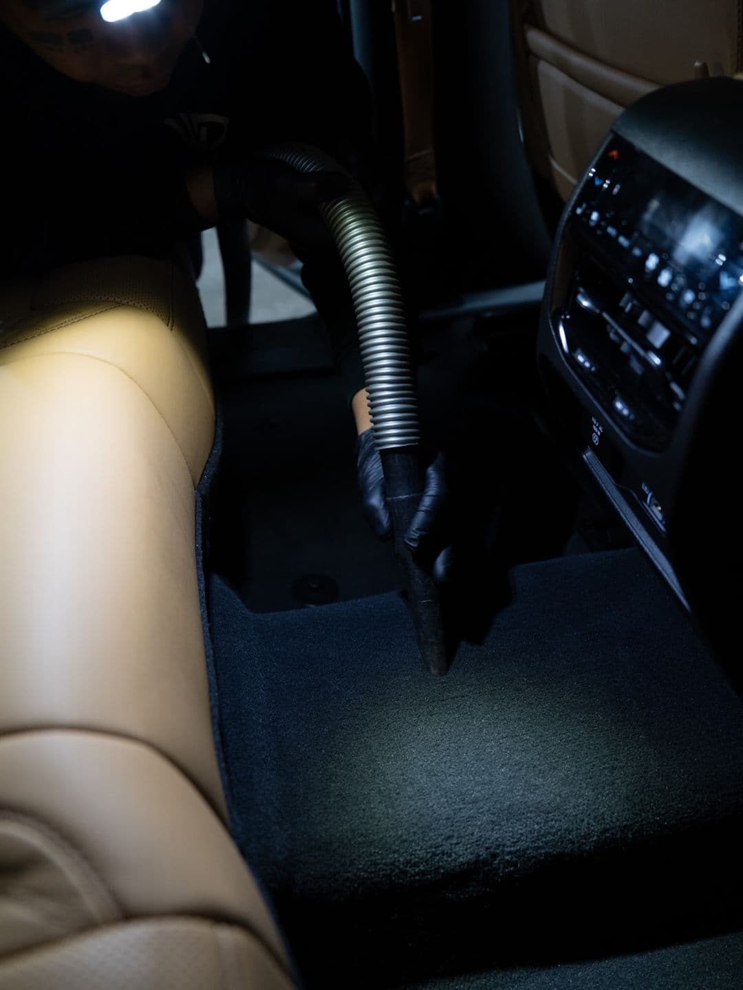 Jeep Grand Cherokee Summit, in & out maintenance + gloss trim correction at Woks Detailing, photo 5