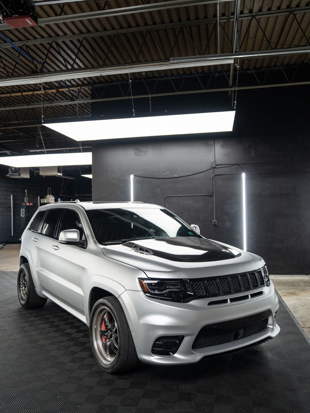 Jeep Grand Cherokee SRT, "Silver Surfer" at Woks Detailing