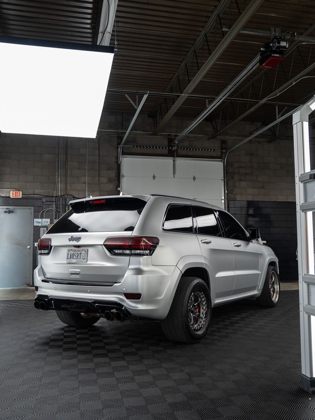 Jeep Grand Cherokee SRT, "Silver Surfer", full-body satin silver chrome ppf + ceramic coating at Woks Detailing, photo 5