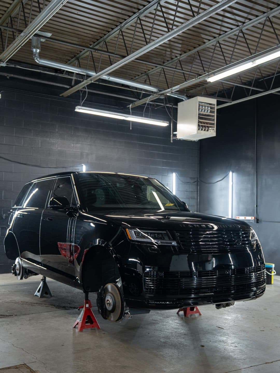 2026 Range Rover SV, ppf + gold ceramic at Woks Detailing, photo 3